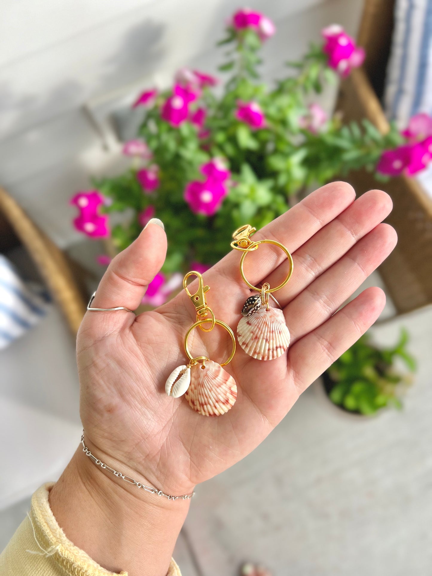 Seashell Keyring w/ Gold Ring