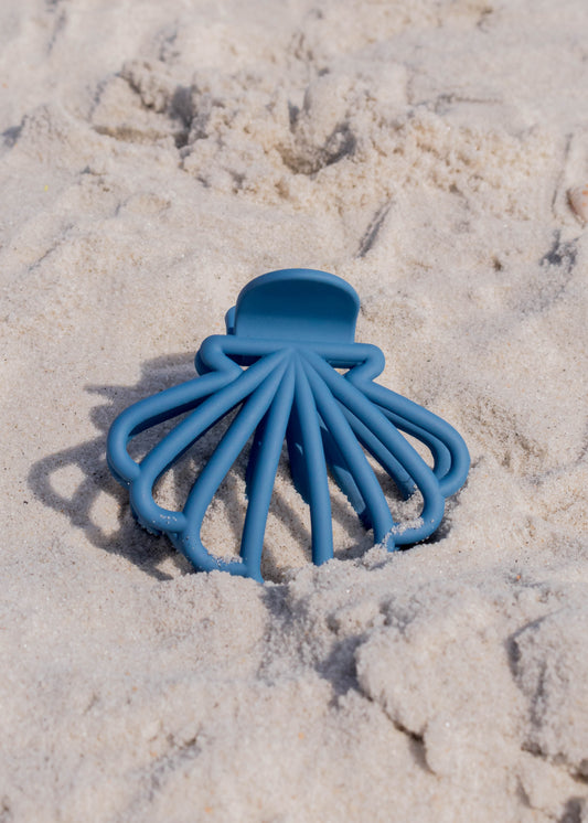 Blue Clam Shell Claw Clip